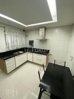 Image 21 - 381091