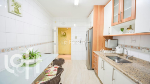 Image 16 - 381524