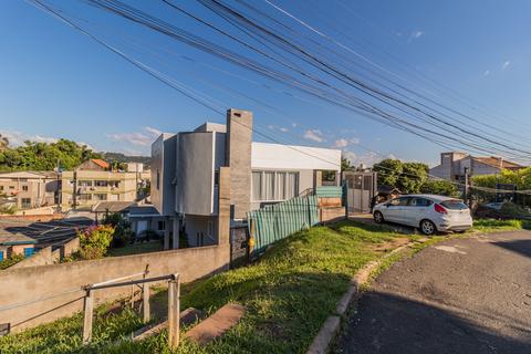 Image 47 - 385653