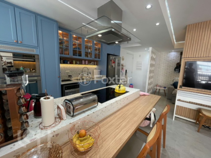 Image 10 - 386427