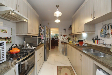 Image 39 - 403857