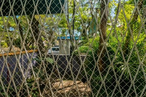 Image 12 - 404410