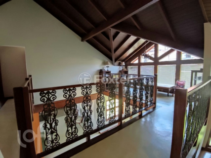 Image 10 - 405500