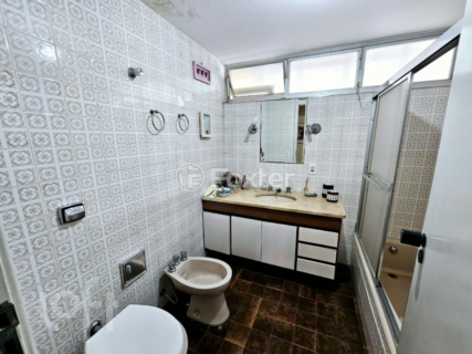 Image 22 - 425008