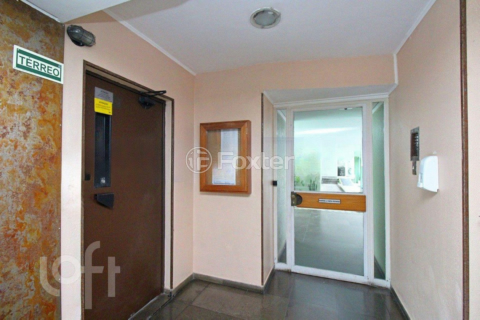 Image 10 - 425687