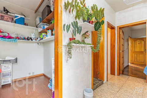 Image 22 - 436835