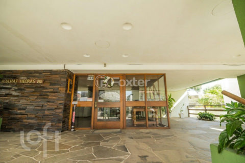Image 9 - 447249