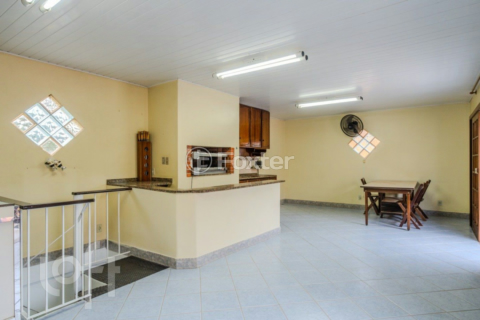 Image 37 - 452579