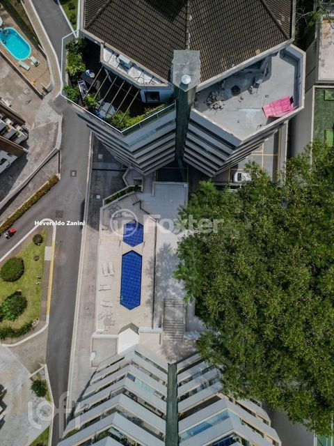 Image 13 - 465245