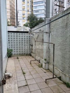 Image 8 - 468713
