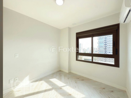 Image 32 - 468777