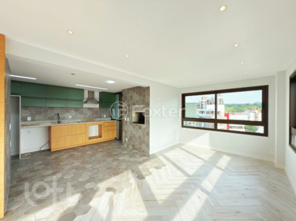 Image 7 - 468777