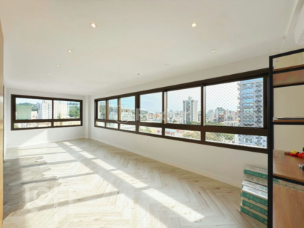 Image 17 - 468777