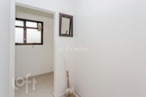 Image 19 - 474454
