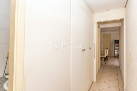 Image 10 - 501584