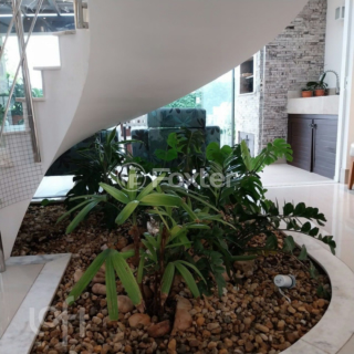 Image 8 - 519132