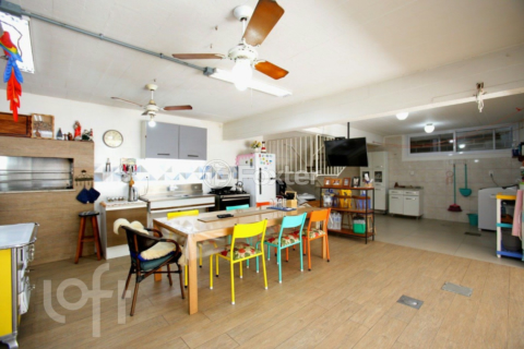 Image 44 - 525372