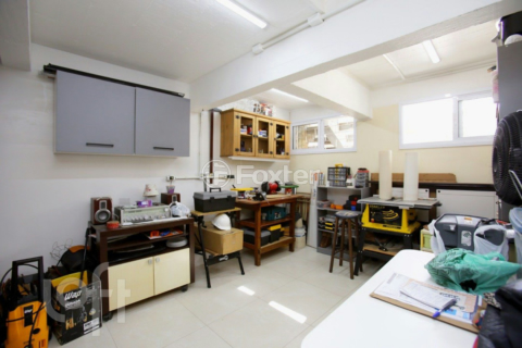 Image 52 - 525372
