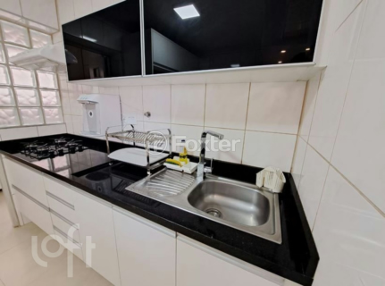 Image 3 - 526787