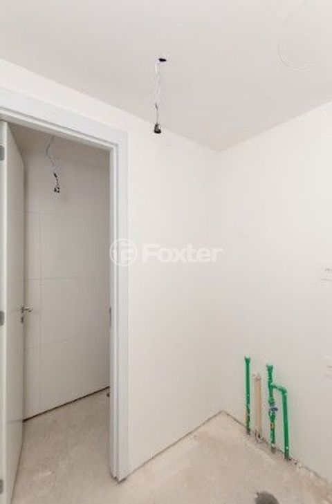 Image 30 - 543738