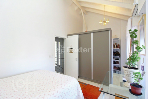 Image 26 - 549305