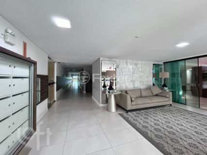 Image 35 - 555036