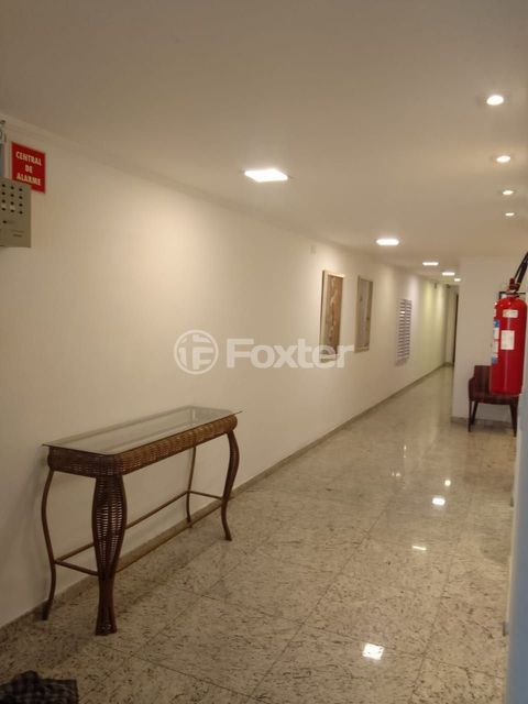 Image 11 - 555261