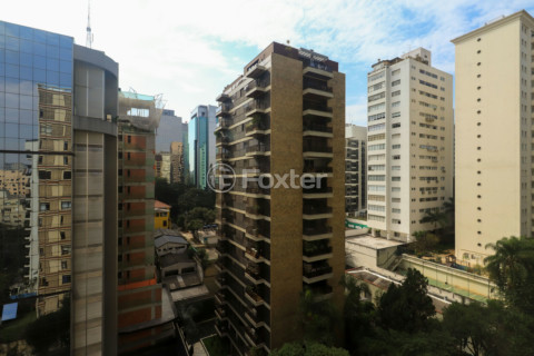Image 16 - 555688