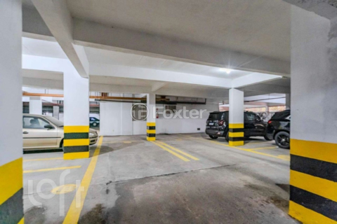 Image 37 - 556254