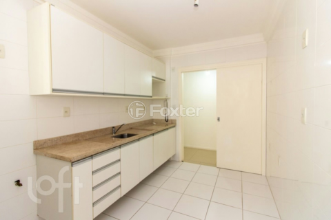 Image 7 - 556711