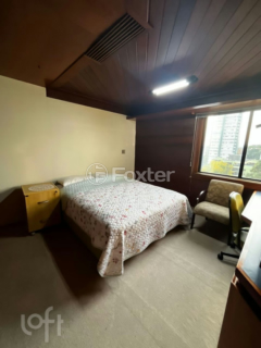 Image 30 - 558628