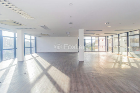 Image 7 - 562790