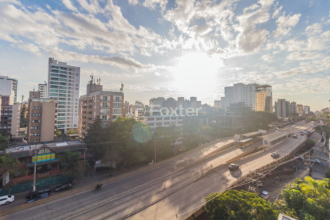 Image 9 - 562790