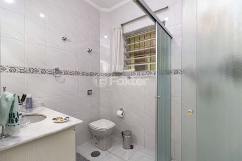 Image 10 - 563715