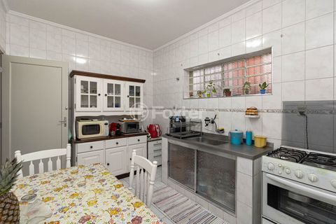 Image 6 - 563715