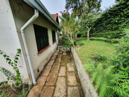 Image 10 - 567496