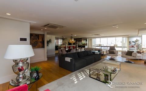 Image 1 - 5682