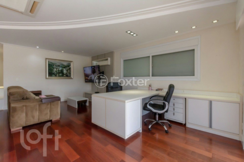 Image 37 - 573359