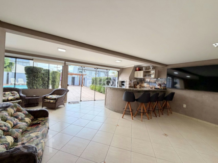 Image 17 - 573443