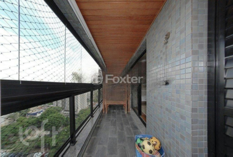 Image 7 - 587374