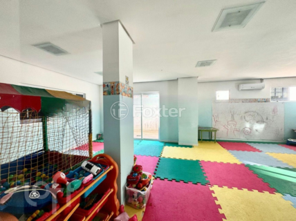 Image 29 - 588458