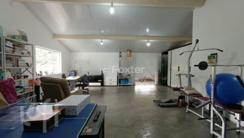 Image 4 - 590429
