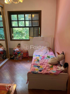 Image 10 - 590440
