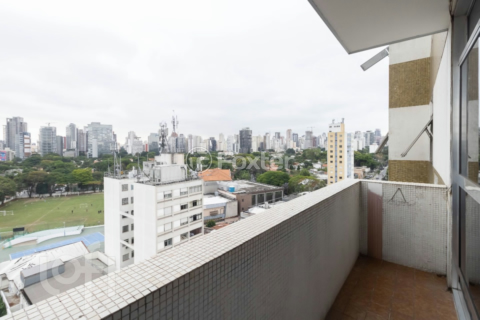 Image 13 - 590997