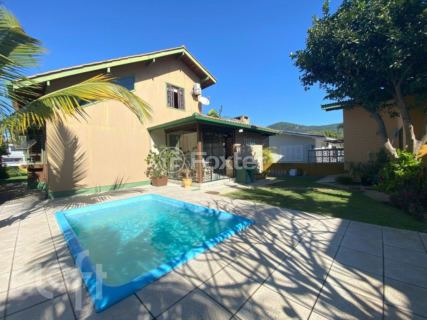 Image 24 - 591423
