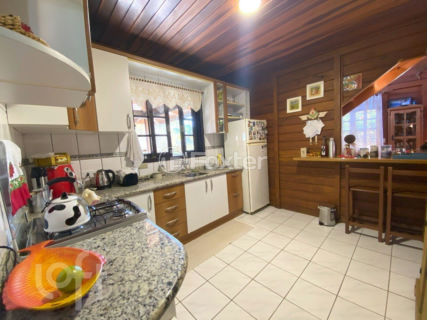 Image 7 - 591423