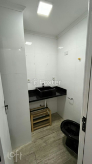Image 4 - 591576