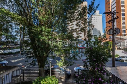 Image 10 - 592747