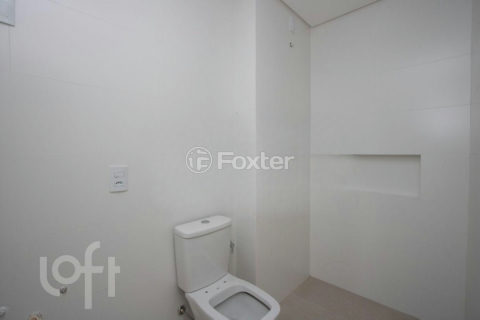Image 10 - 593437