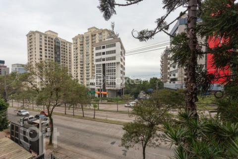 Image 4 - 593641